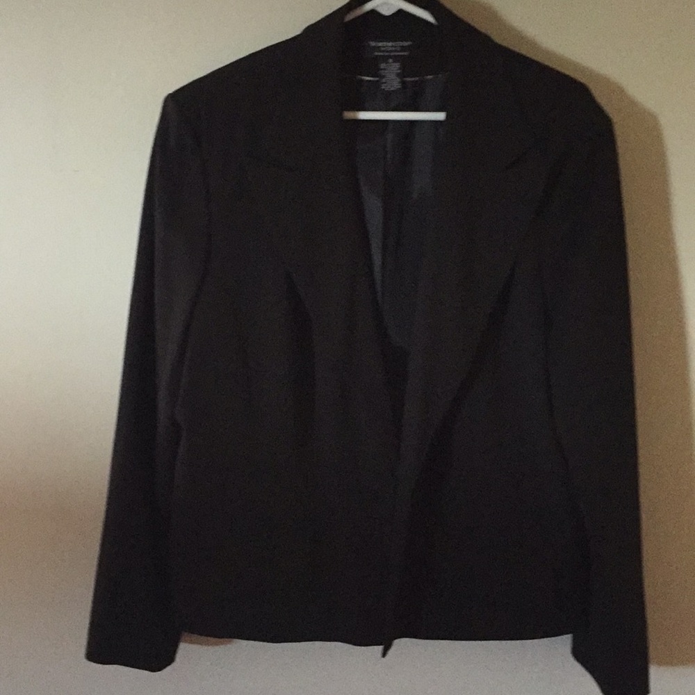 Woman’s black blazer